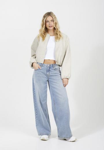 Короткая куртка