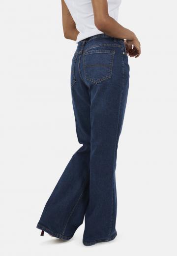 Клешеные джинсы