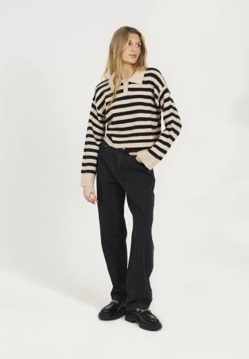 Пуловер с воротником поло