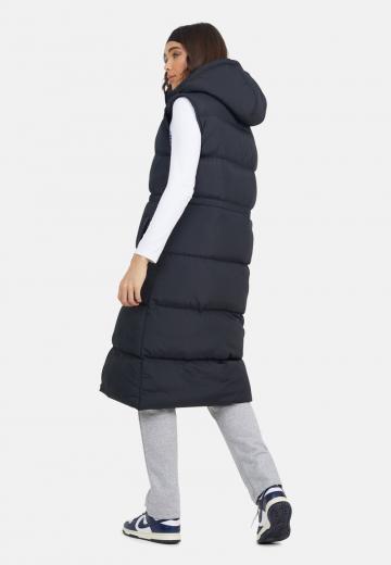 Длинный жилет