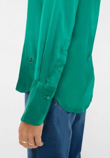 Атласная блузка