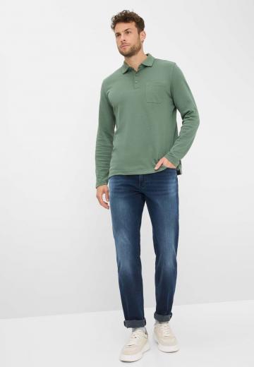 Узкие джинсы