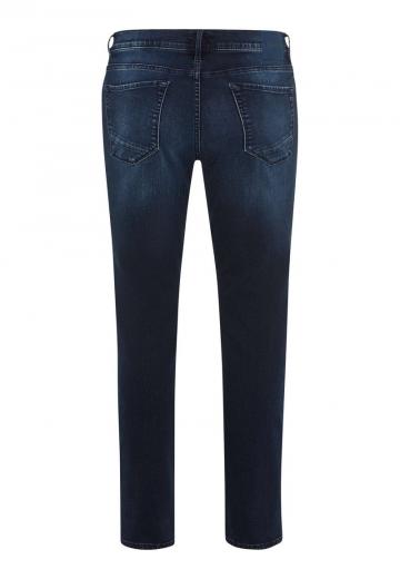 Узкие джинсы