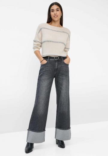 Прямые джинсы