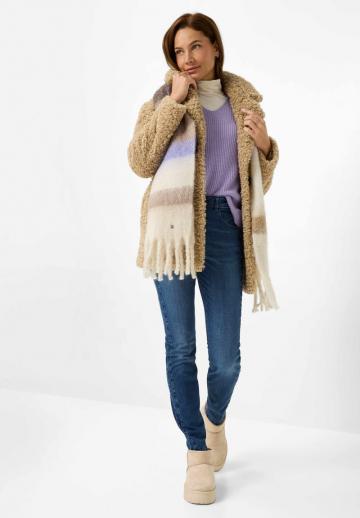 Короткие джинсы