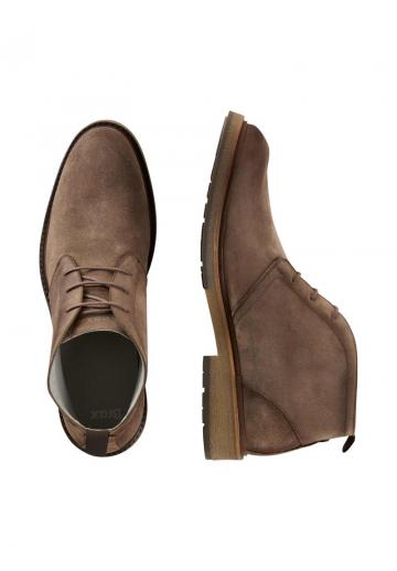 Ботинки на шнуровке