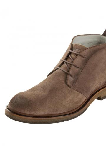 Ботинки на шнуровке