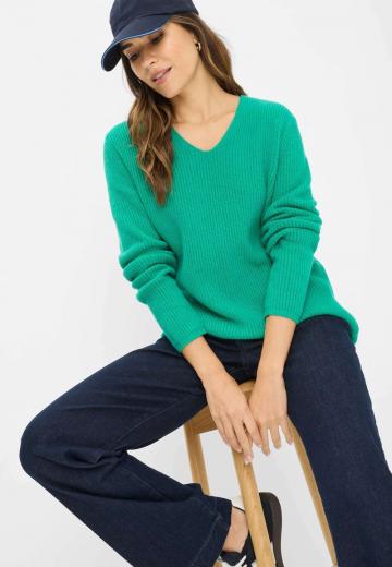 Пуловер с вырезом V