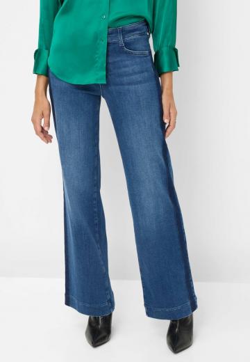 Клешеные джинсы