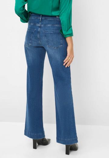 Клешеные джинсы