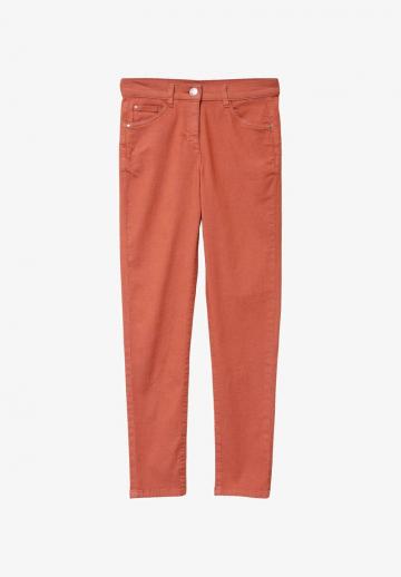 Короткие джинсы