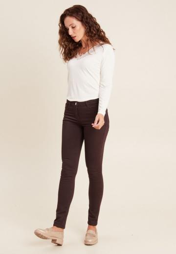 Узкие джинсы