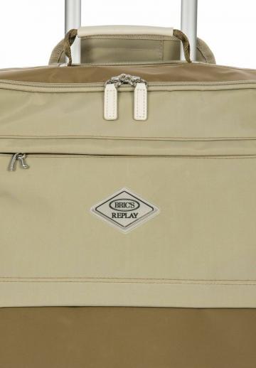 Чемодан на колесах