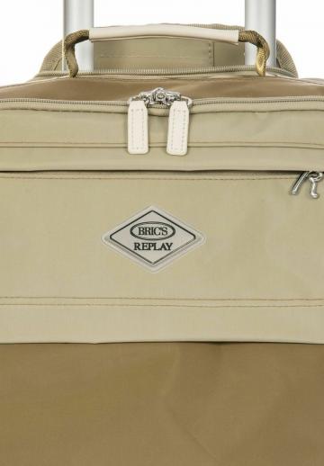 Чемодан на колесах