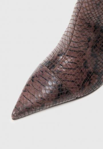 Высокие сапоги