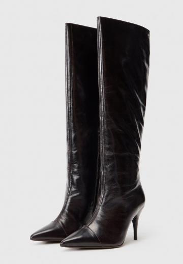Высокие сапоги