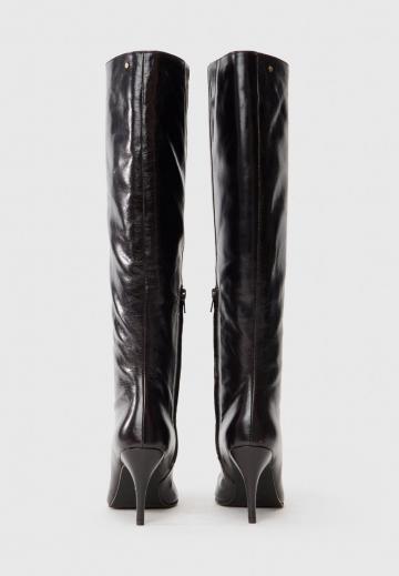 Высокие сапоги