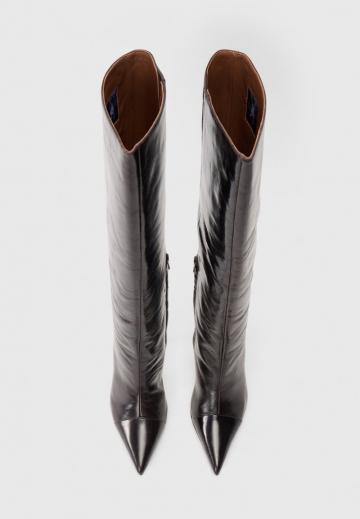 Высокие сапоги