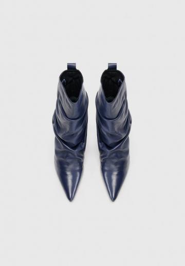 Высокие сапоги