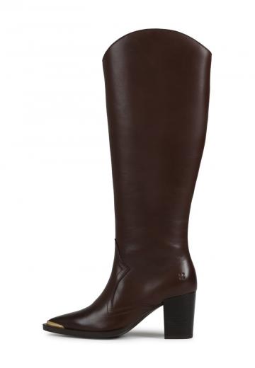 Высокие сапоги