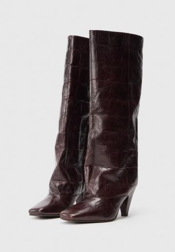 Высокие сапоги