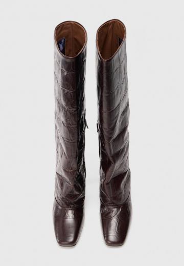 Высокие сапоги