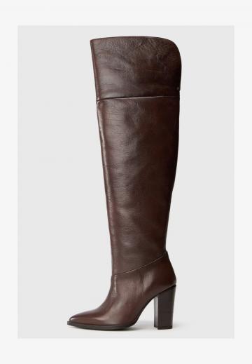 Высокие сапоги