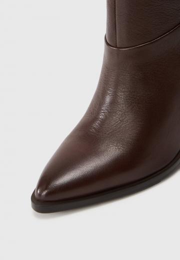 Высокие сапоги