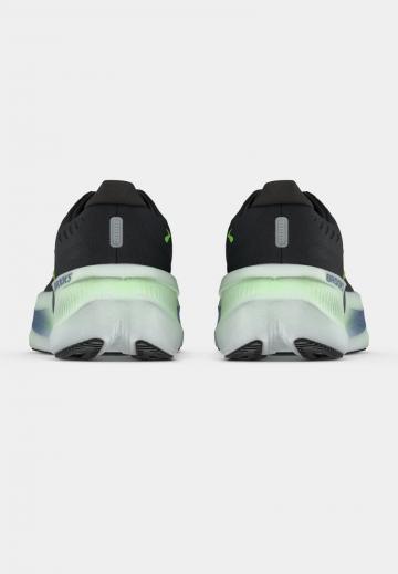 Беговые кроссовки