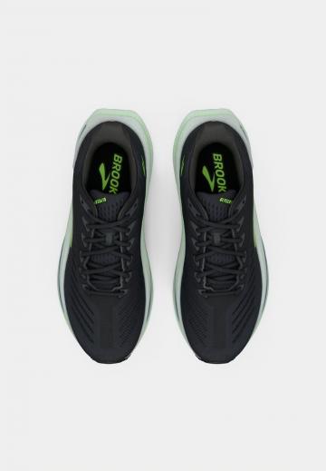 Беговые кроссовки