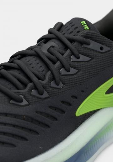 Беговые кроссовки