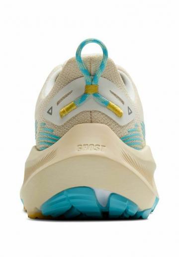 Беговые кроссовки