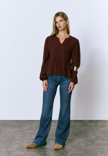 Клешеные джинсы