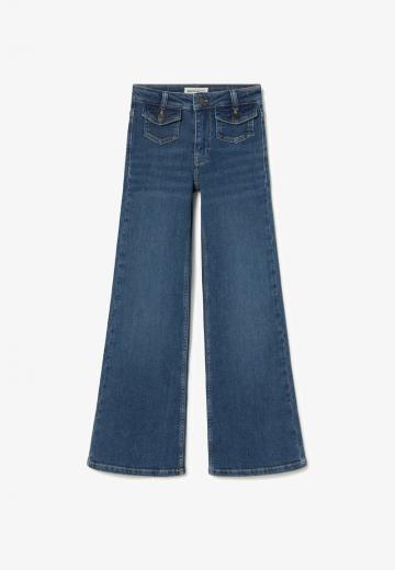 Клешеные джинсы