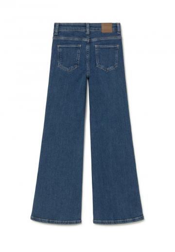 Клешеные джинсы