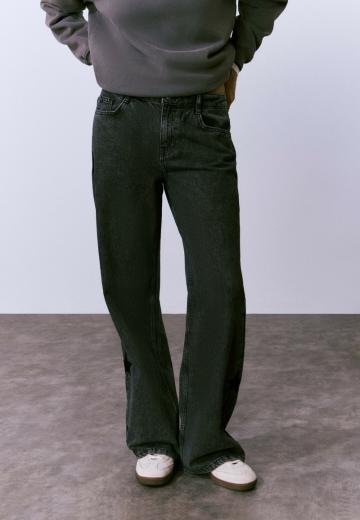 Прямые джинсы