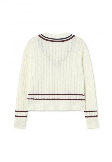 Пуловер с вырезом V