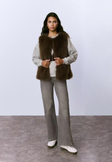 Пуховой жилет