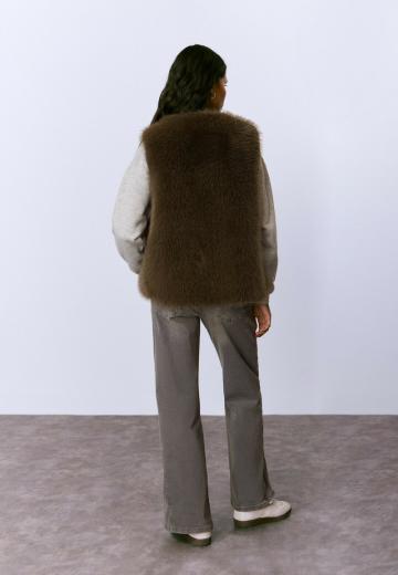 Пуховой жилет