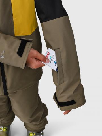 Спортивная куртка