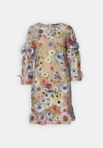 Короткое платье