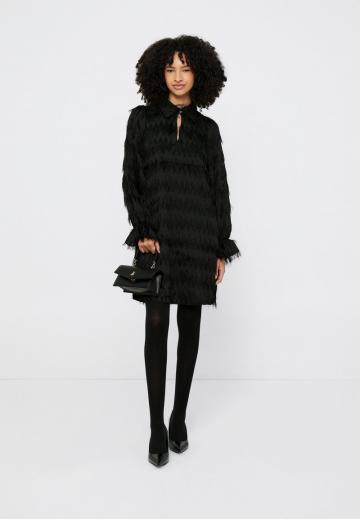 Коктейльное платье