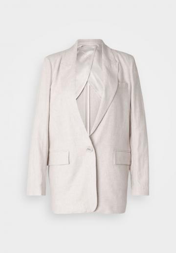 Короткое пальто