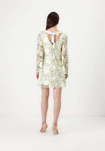 Короткое платье