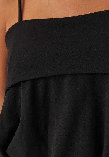 Топ на бретельках