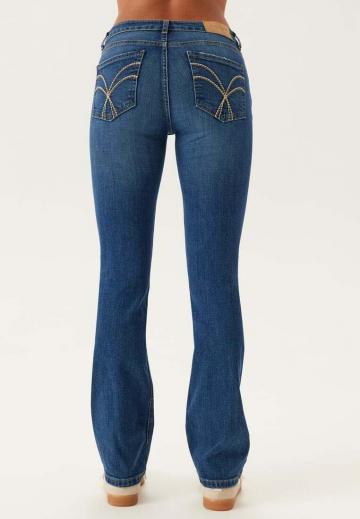 Клешеные брюки