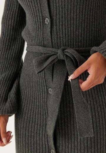 Вязаное платье