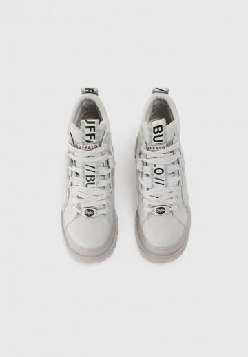 Сапожки на танкетке