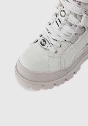 Сапожки на танкетке