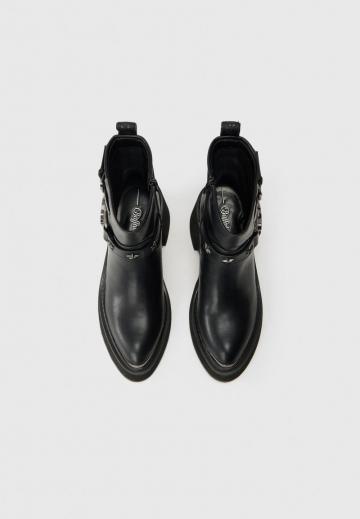 Полусапожки на высоком каблуке